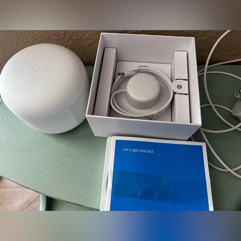 New in box Google Nest Mesh WiFi AC2200 H2D 2200 square feet of coverage - Picture 1 of 6